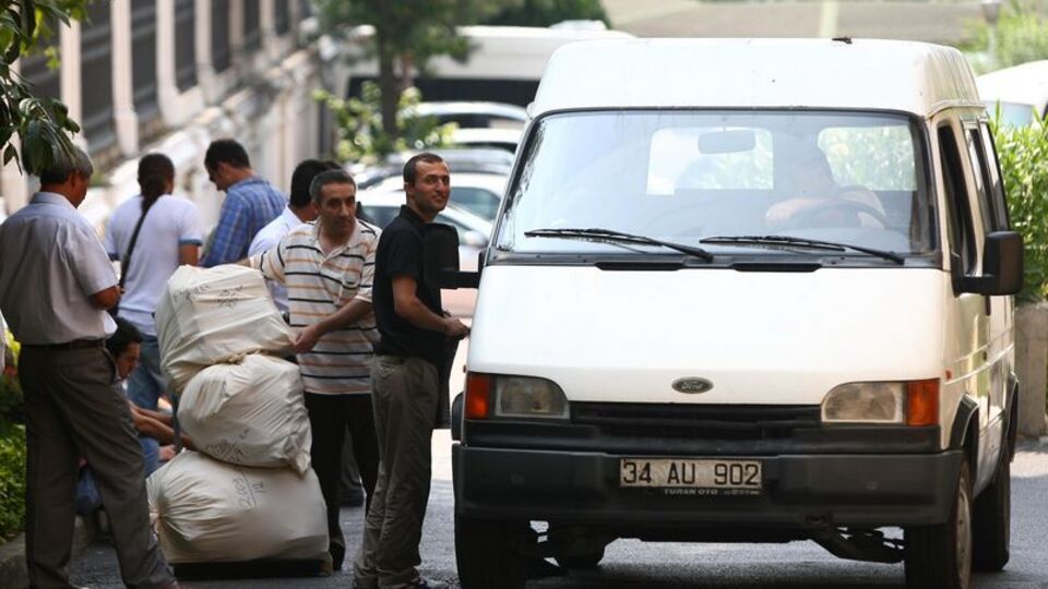 184 ek klasör dağıtıldı