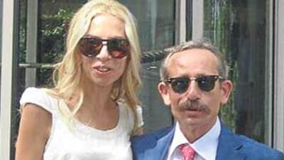 "Kocam dünyanın en yakışıklı erkeği"