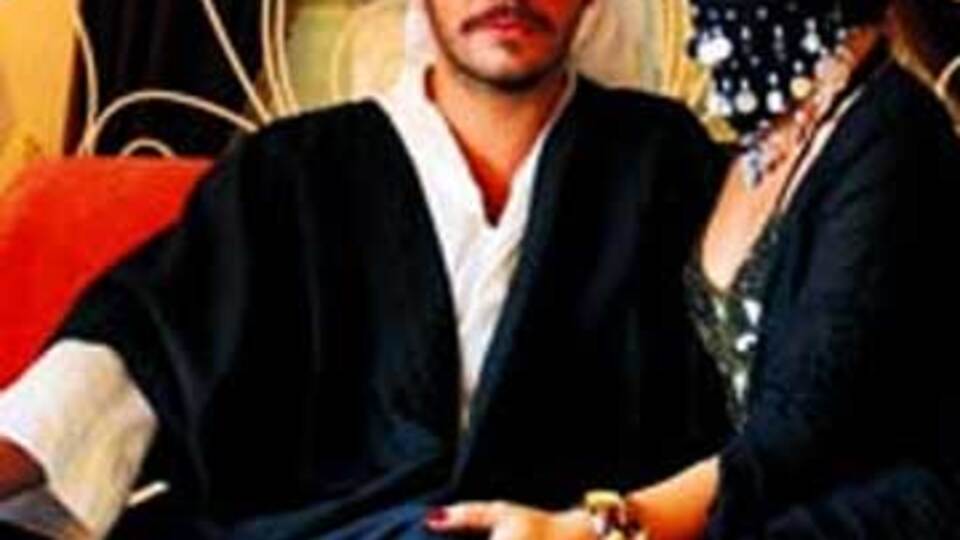 Karel, Arap Şeyhi oldu