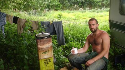 Parasız yaşama devam