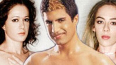 Ünlülerin olay yaratan pozları GALERİ