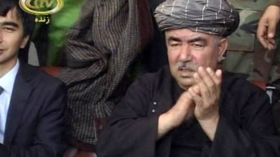 General Dostum'un oğullarına saldırı
