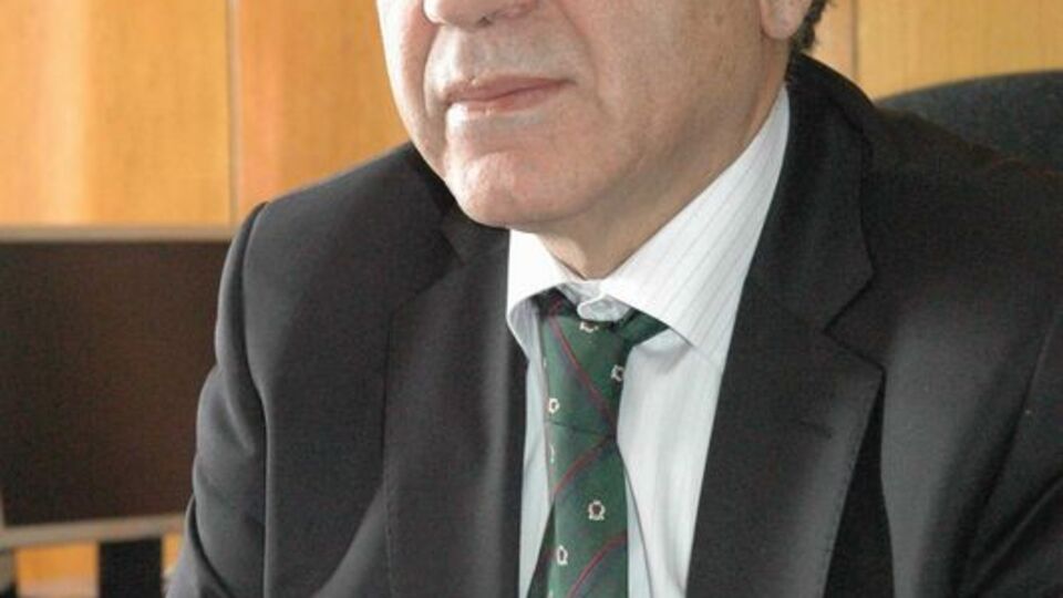 Milli Eğitim Müdürü'ne yolsuzluk operasyonu