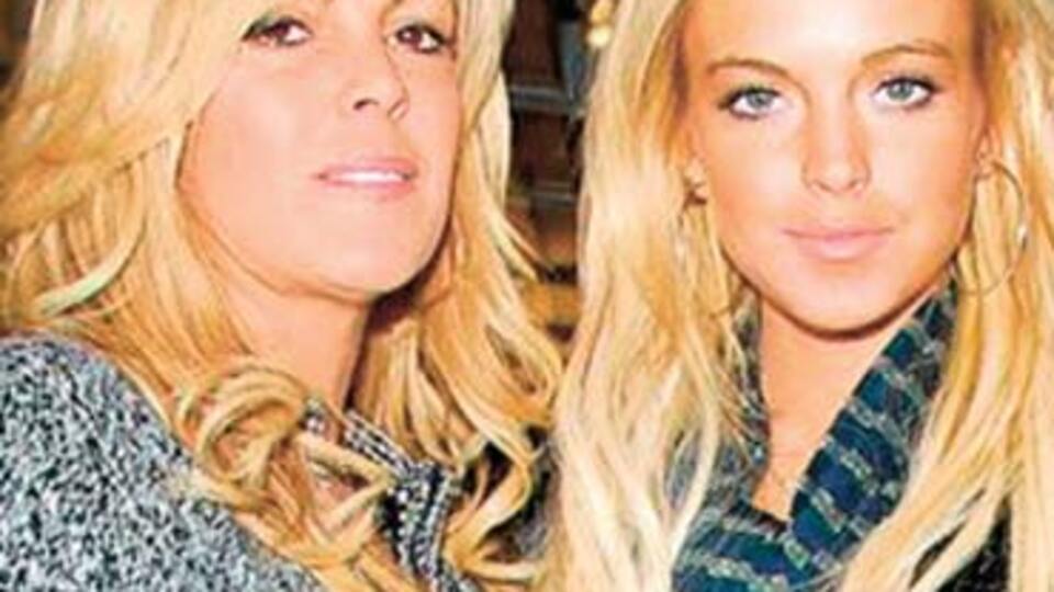 Lindsay annesiyle 'sabah şekeri' oluyor