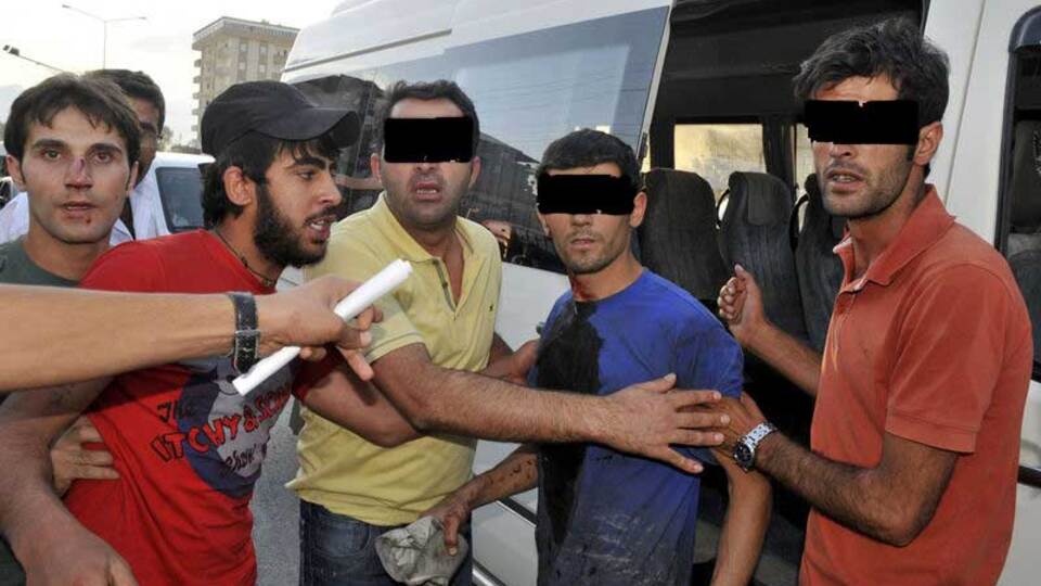 Sivil polisler 2 kardeşi darp etti iddiası