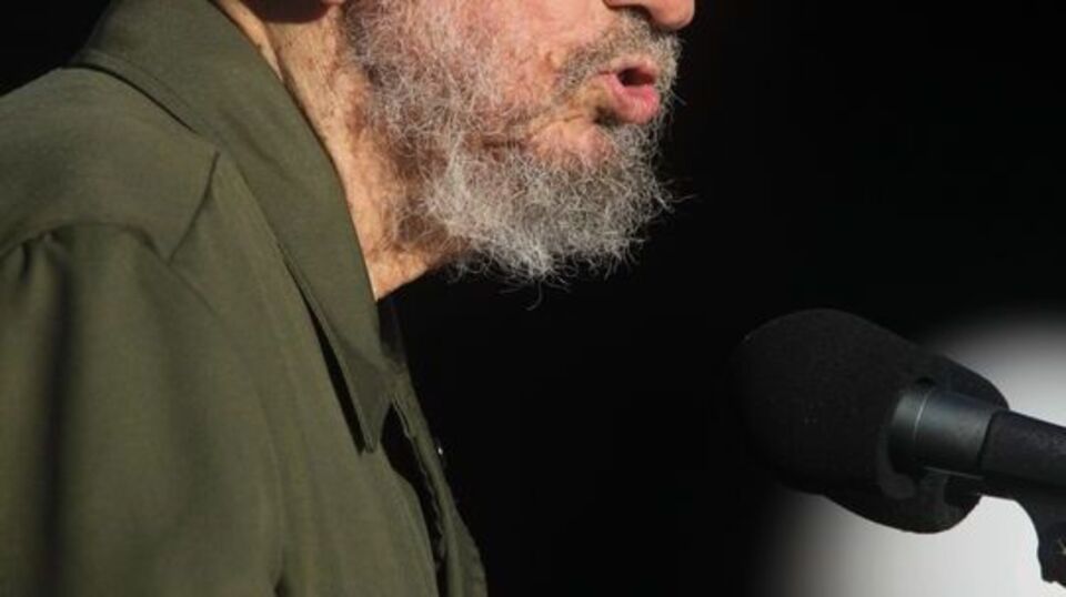 Fidel Castro yeniden meydanlarda