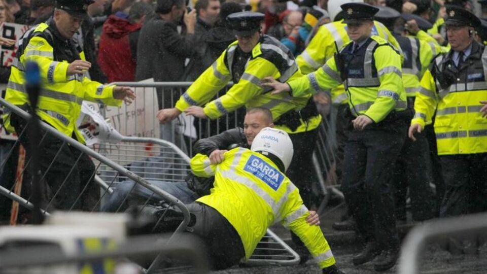 Savaş karşıtları Blair'i protesto etti