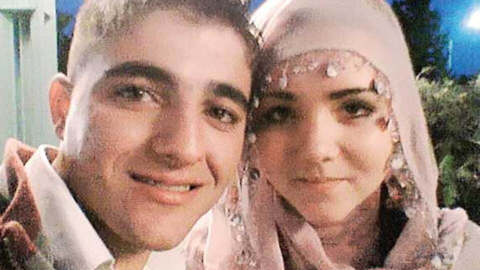 Liseli sevgilisini sattı 4 yıl yedi