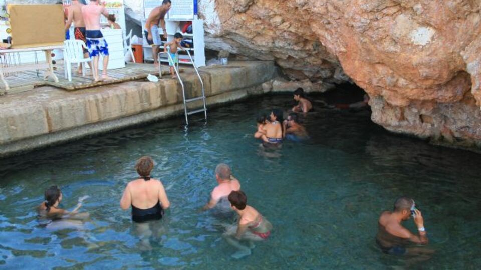 Her sıcak su şifalı değil