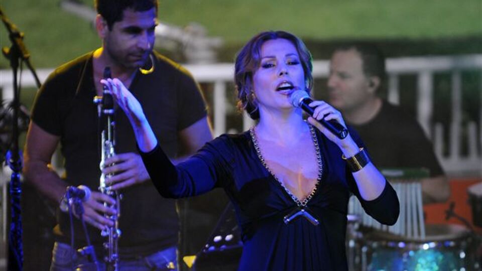 Veliefendi'de Funda Arar rüzgarı