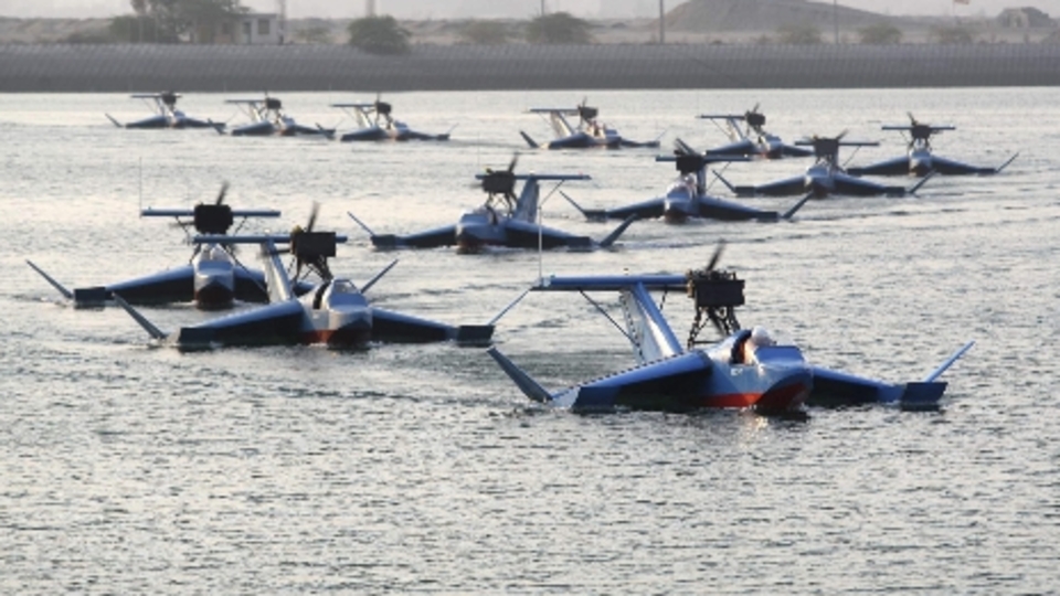 İran, radara yakalanmayan uçan bot filosu kurdu