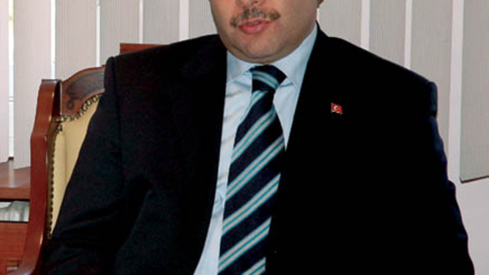 "Eczacı sadece ilaç satan kişi değildir"