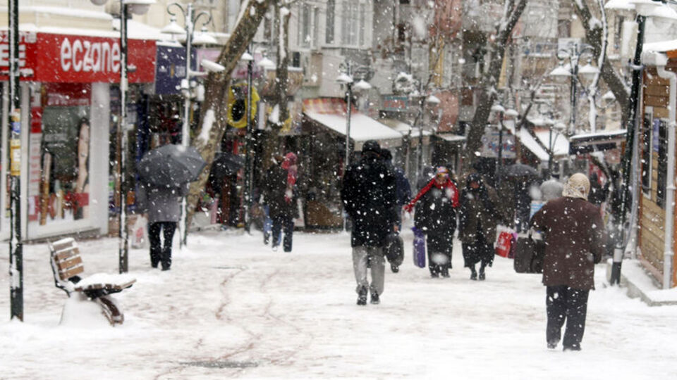 Kar geliyor!..