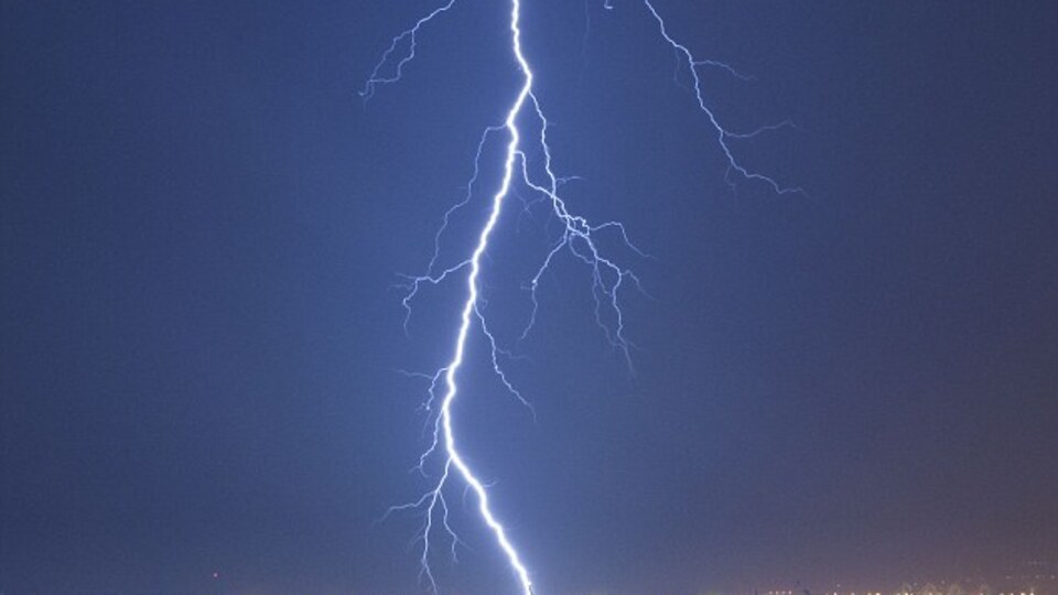 Özgürlük Heykeli çarpıldı