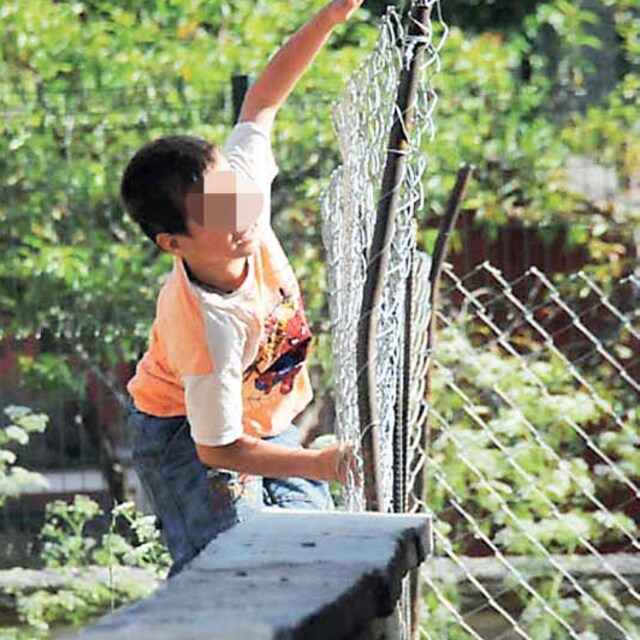 Taş atan çocukları belediye affetmedi