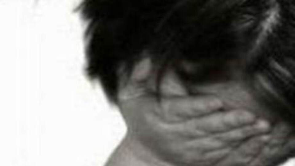 Liseli kızına babadan tecavüz iddiası!