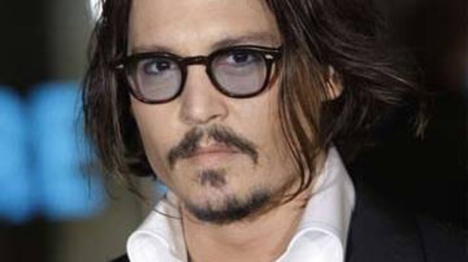 Johnny Depp dedektif oluyor