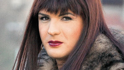 Travesti Kado doktor oldu