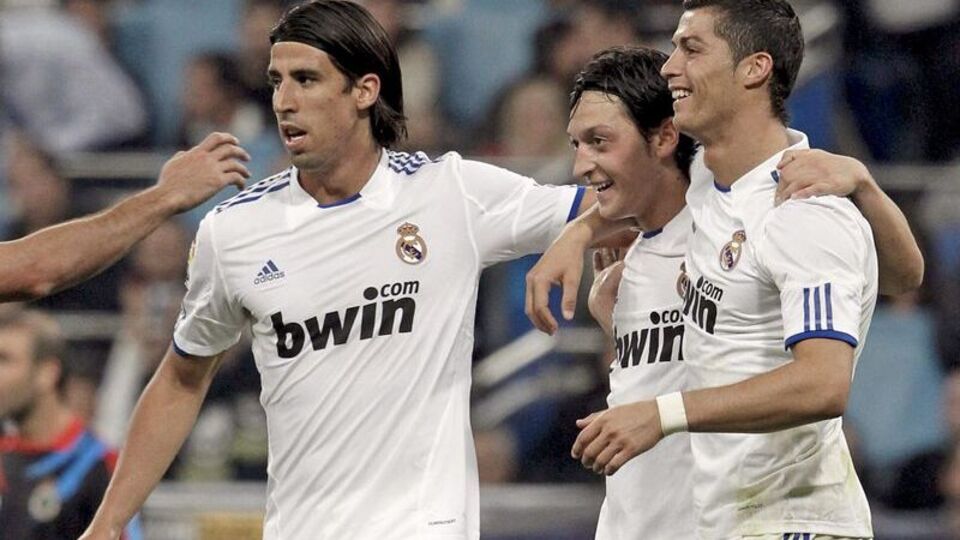 Ronaldo'dan Mesut'a!