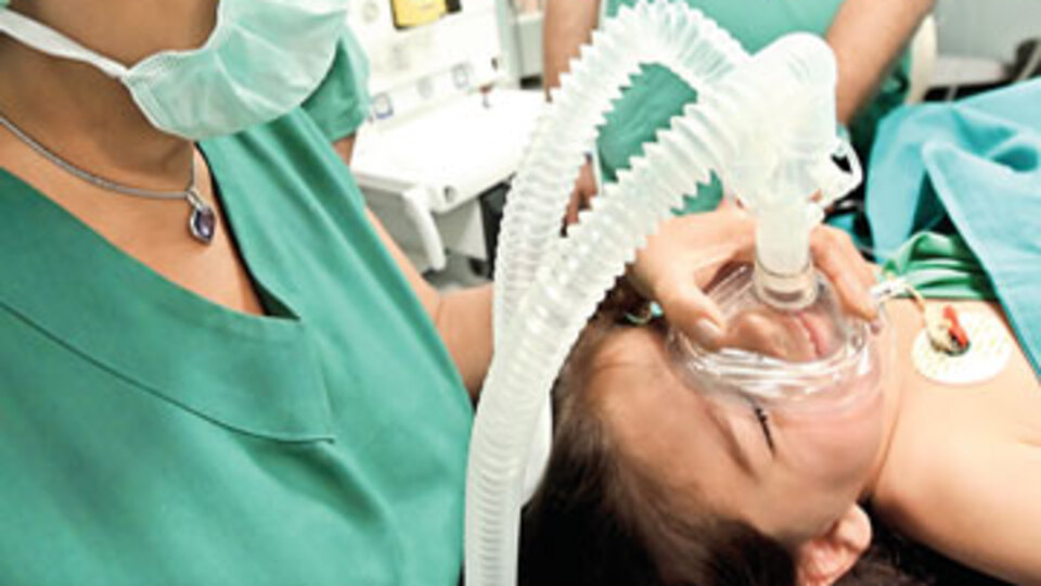 Kalp ameliyatı sırasında testerenin sesini duydum