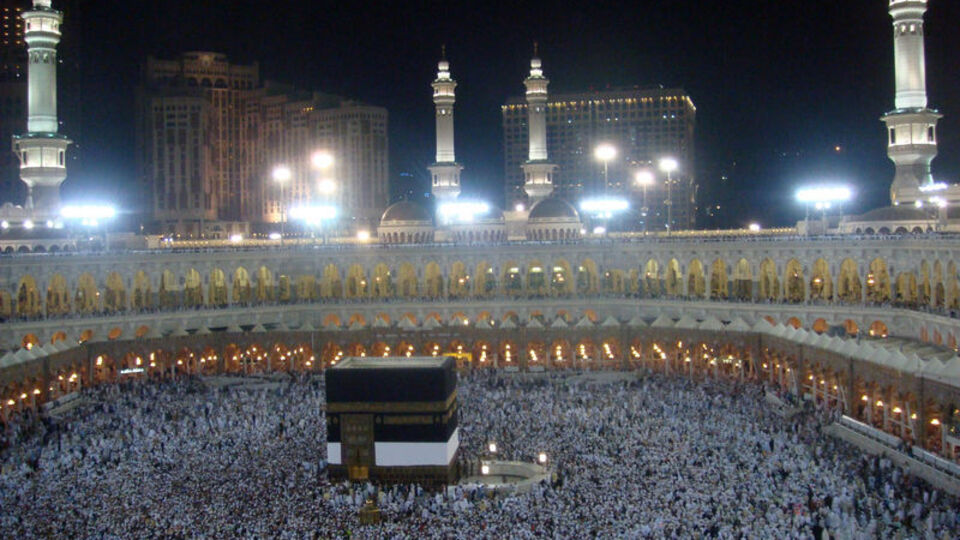 Mekke sular altında