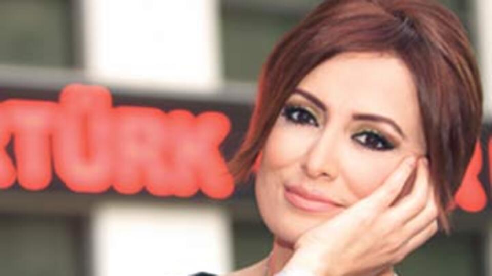 "Tansu Çiller yayında elime tırnaklarını geçirdi"