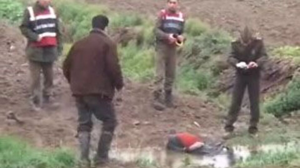 Kurban olarak dayısı ve yengesini seçti