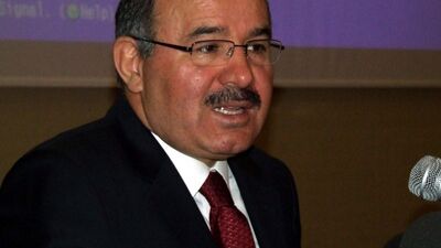 "Rahmetli Ecevit bu işi beceremedi ki, taklidi becersin"