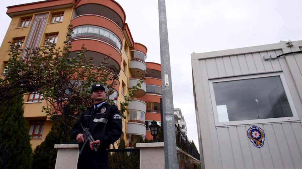 Kılıçdaroğlu'nun evinin önüne polis noktası