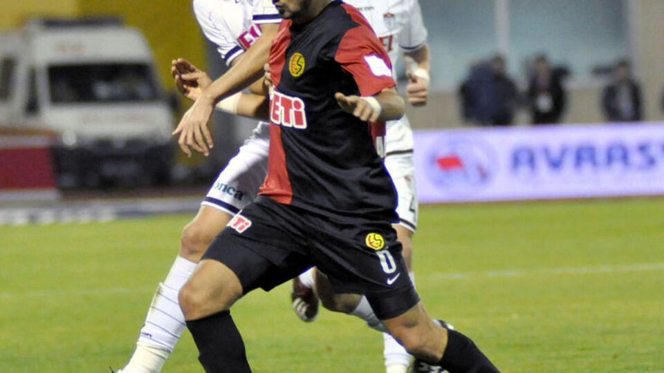 Es-Es Tarzan'ı avladı!