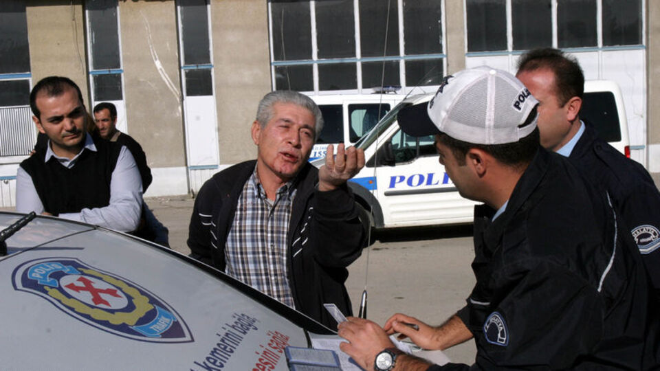 Malatya'da minibüsle otomobil çarpıştı!