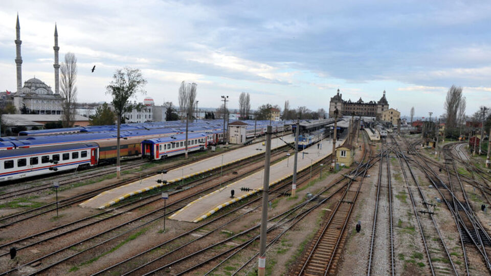 Haydarpaşa Garı'nda polis inceleme yapıyor