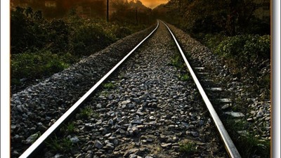 Trenin kapısı öldürdü!