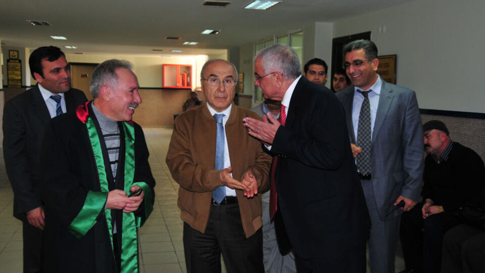 Durak ve Tuncel az kalsın birbirine giriyordu