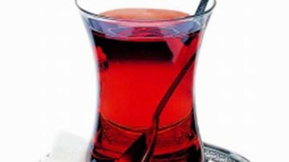 Sıcak çay ömrü uzatıyor!