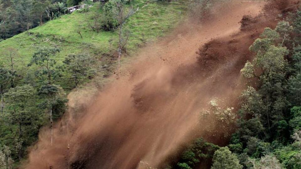 Kolombiya'da toprak kayması!