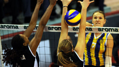 Dişi Kartallar Ankara'da dondu!