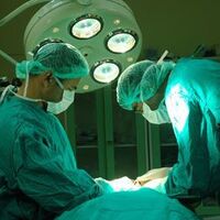 Hapse girme korkusundan riskli ameliyata girmiyorlar