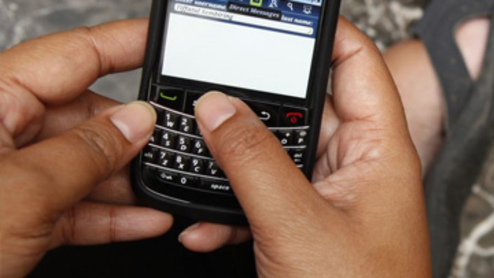 BlackBerry'ye porno yasağı!