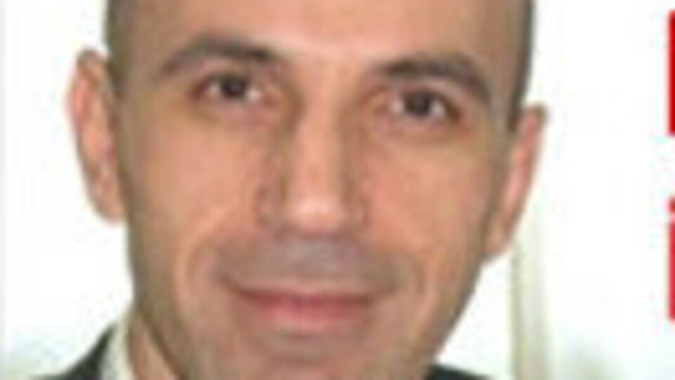 Tanınmış müteahhit ofisinde ölü bulundu!