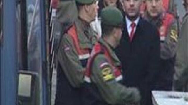 "Herkes akıllı olsun. Burası Muz Cumhuriyeti değil"