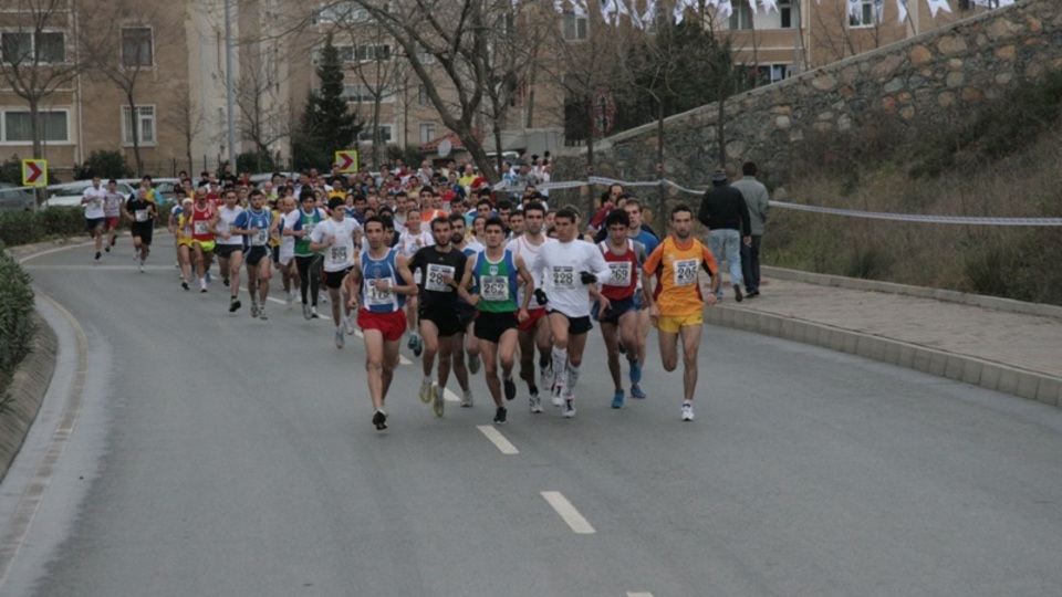 Birinci Uğur Mumcu'yu Anma Koşusu Kartal'da Yapıldı