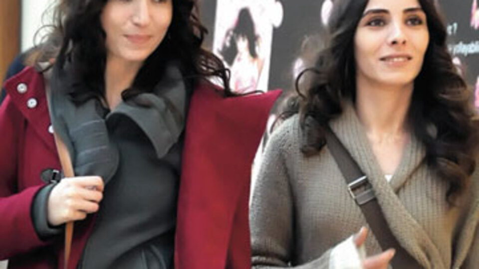 Mahidevran ve Hatice Sultan alışverişte