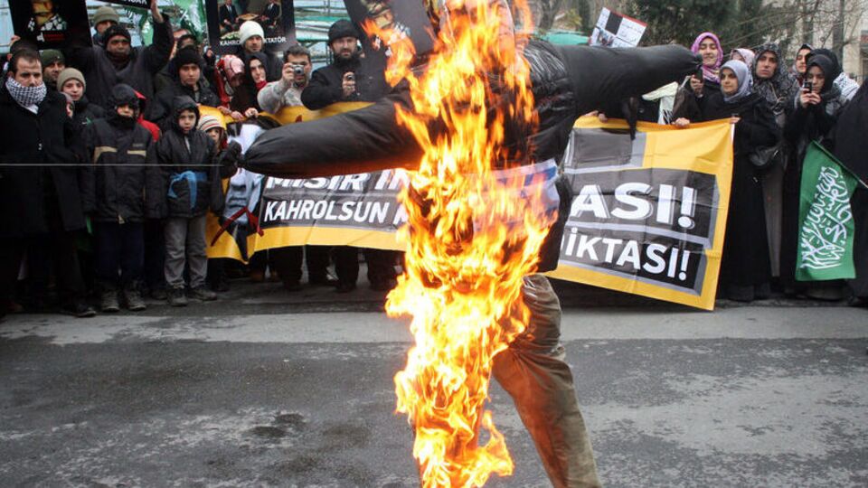 "Mısır'da devlet sınırsız yetki kullanıyor!"