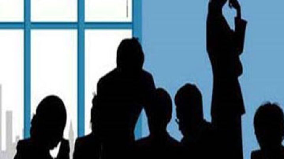 Öğretim üyesinin parası devletten