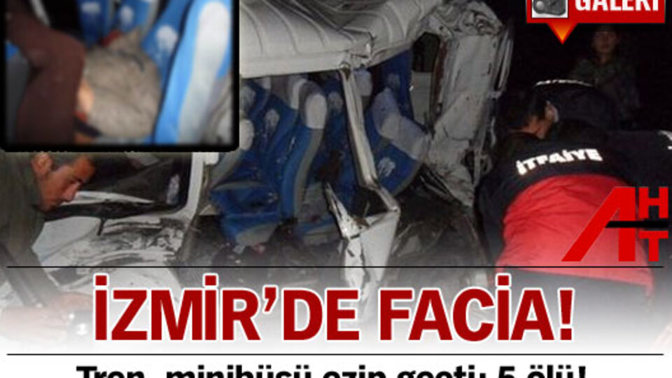 Servis minibüsü trenin altında kaldı! GALERİ