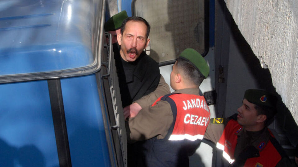 Ergin'den Başbakan'a: "Kardeşime ölüm oyunu kurma"