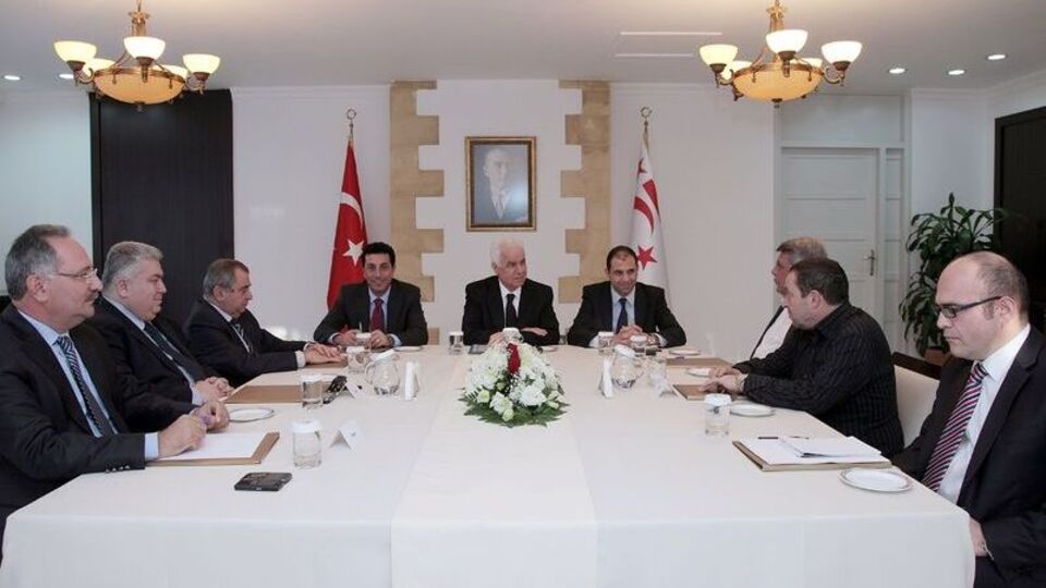 KKTC'de UBP hükümetinin istifası istendi!
