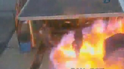 Patlama anı saniye saniye kamerada - VİDEO