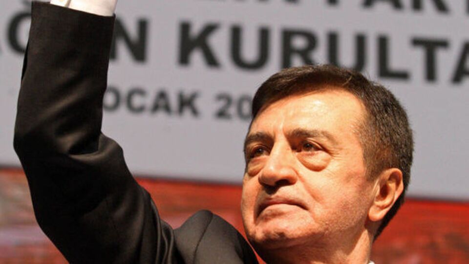 "Askerlikten muaf tutulması doğru değil"